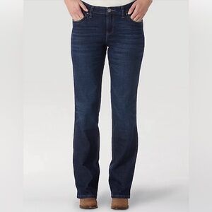 NWT Wrangler Mid-Rise Riding Jeans